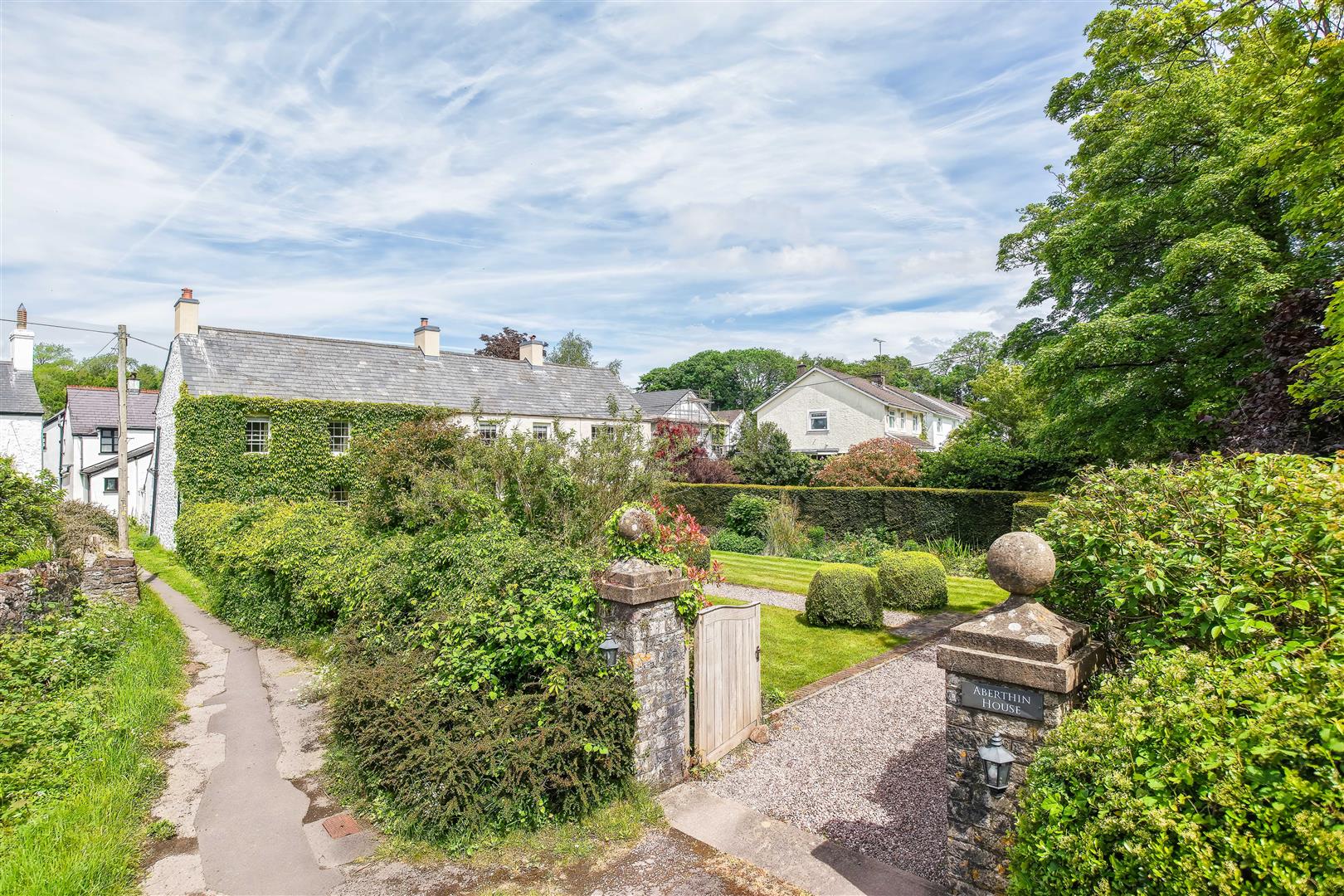 Llanquian Road, Aberthin, Nr Cowbridge, Vale of Glamorgan,  CF71 7HE